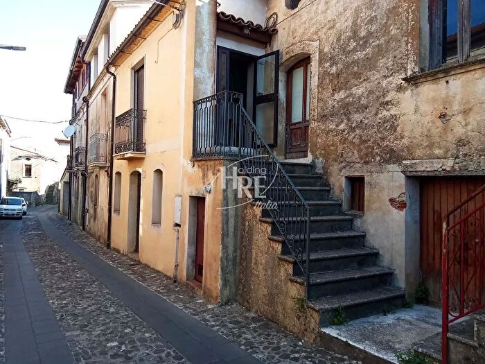 Casa in vendita in Donnici Sup Via Interna Cosenza, Cosenza