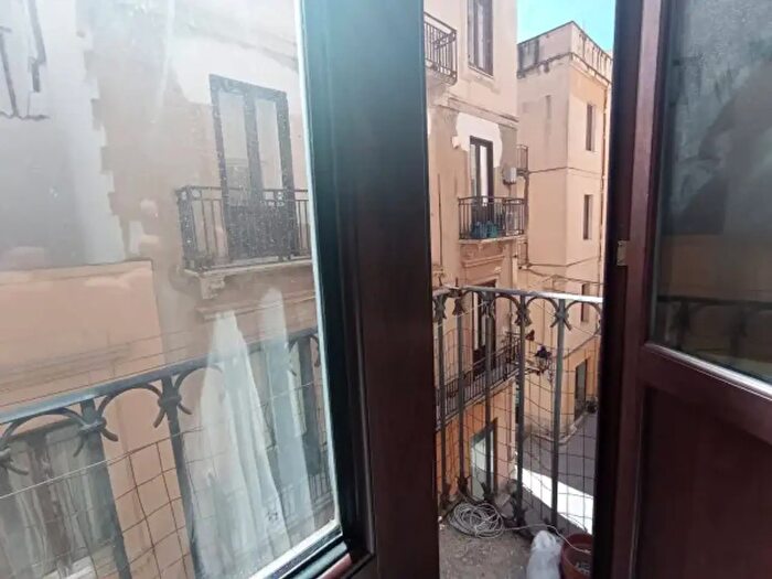 Appartamento trilocale in vendita in Via Roma, Trapani