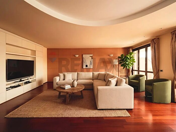 Casa con 10 locali in vendita in Empoli