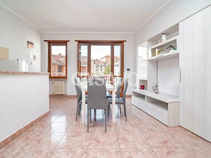 Appartamento quadrilocale in vendita in Via Cavour, Moncalieri