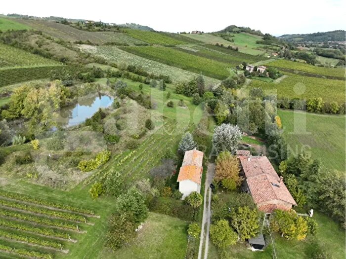 Casa con 5 locali in vendita in Via Campadio, Valsamoggia