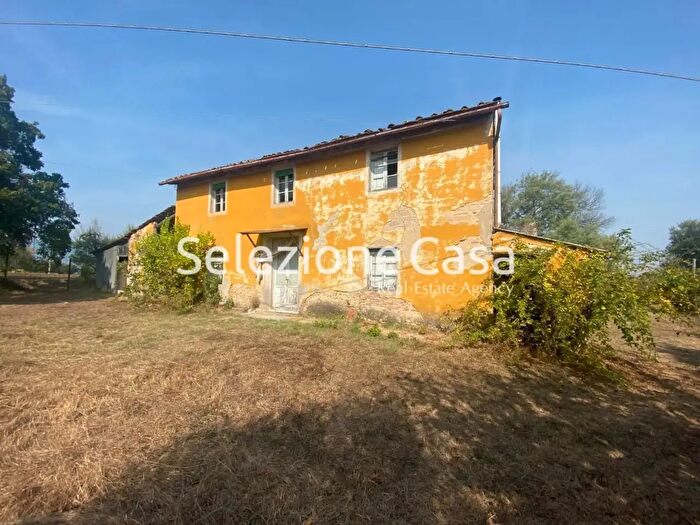 Casa con 5 locali in vendita in Santa Maria A Monte