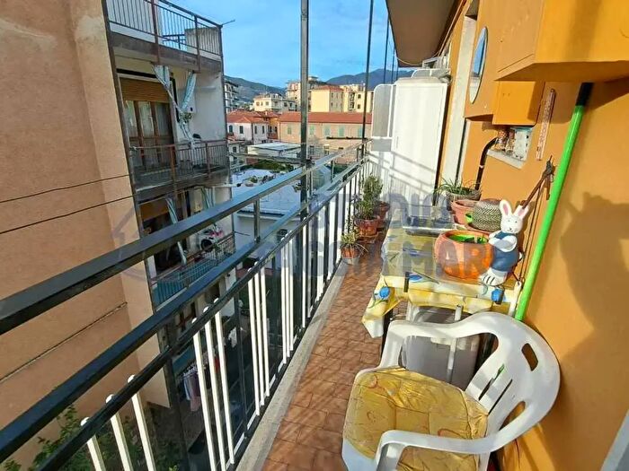 Appartamento quadrilocale in vendita in Via dell'Asilo, Taggia