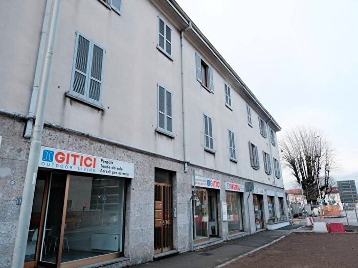 Appartamento quadrilocale in affitto in Viale della Costituzione, Centro, Lecco