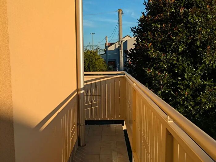 Appartamento trilocale in affitto in Via Piovese, Padova