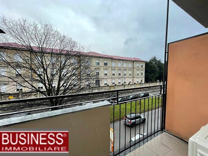 Appartamento bilocale in affitto in Via Saint Bon, Inganni, Milano