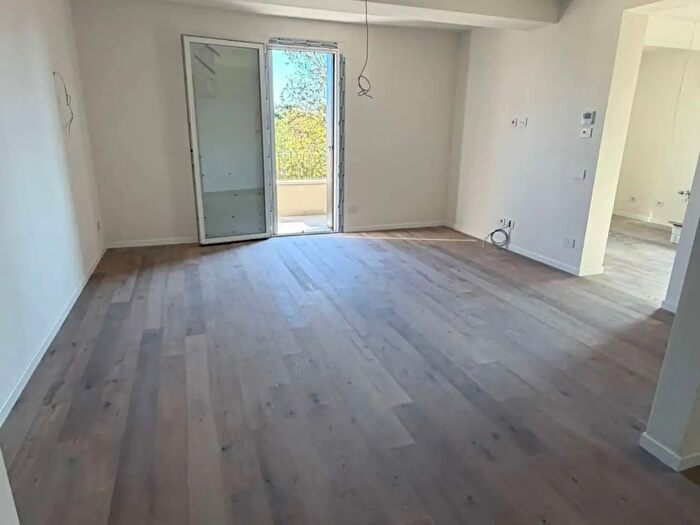 Appartamento quadrilocale in vendita in Via Bellinzona, Modena