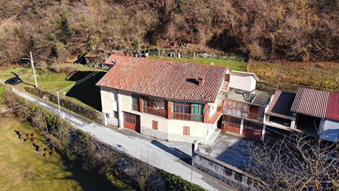 Casa con 11 locali in vendita in Via Roma, Torre Mondovi