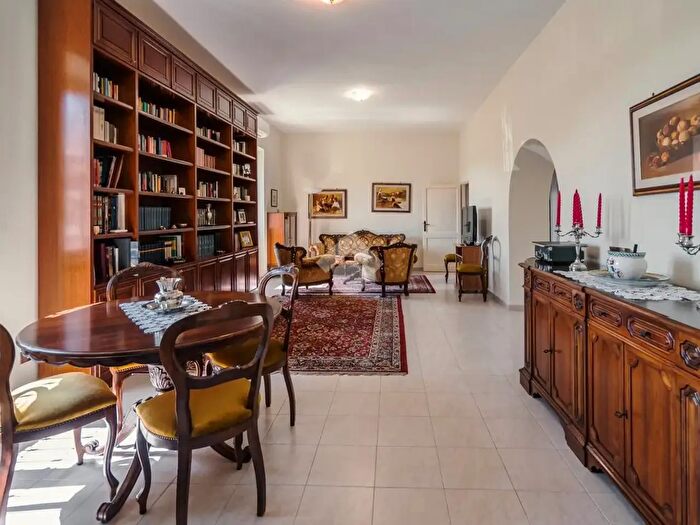 Casa con 7 locali in vendita in Via di Vigna Zega, Roma