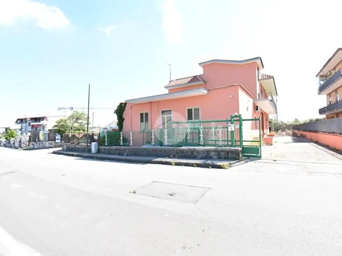 Appartamento con 5 locali in affitto in Via S Gennariello, Pollena Trocchia