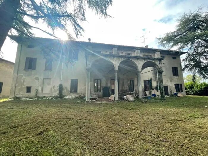 Casa con 6 locali in vendita in Via Selvanesco, Milano