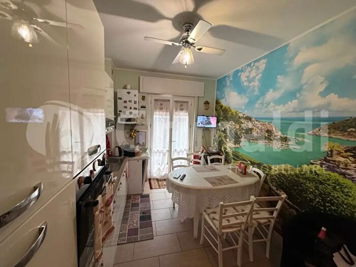 Appartamento trilocale in vendita in Via Curtatore E Montanara, Perugia