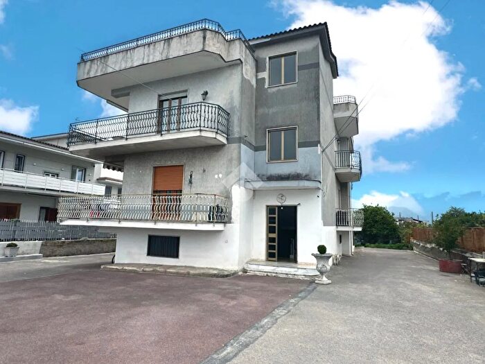 Appartamento quadrilocale in vendita in Traversa Via Nolana, Pompei