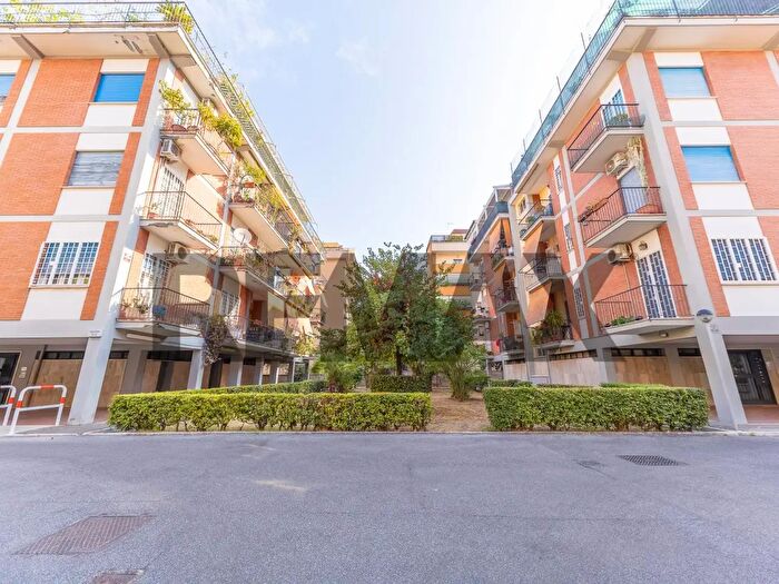 Appartamento quadrilocale in vendita in Roma
