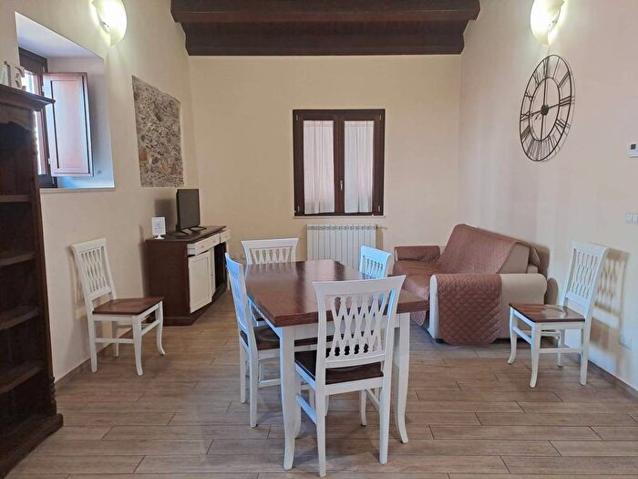 Appartamento quadrilocale in affitto in Piazza Generale Gioacchino Nastasi, Centro, Milazzo