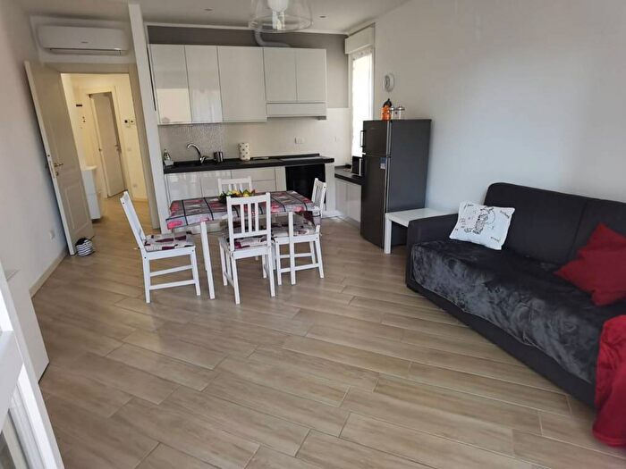 Appartamento bilocale in affitto in Via Giuseppe Garibaldi, Centro, Varazze