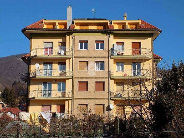 Appartamento quadrilocale in vendita in Viale Europa, Casella