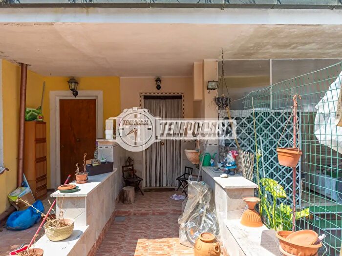 Appartamento bilocale in vendita in Via Roma, Manziana