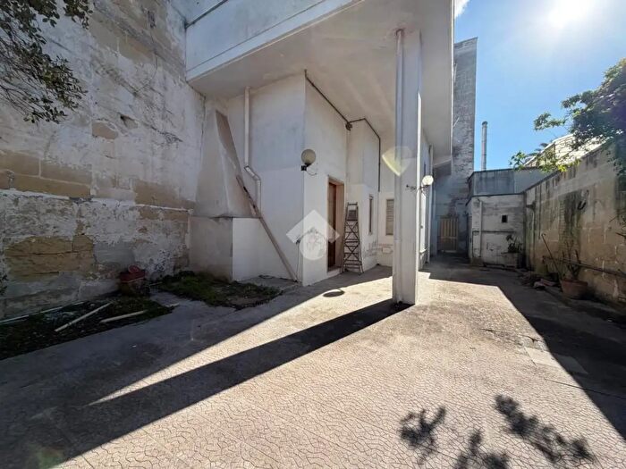 Casa quadrilocale in vendita in Via Crocifisso, Cavallino