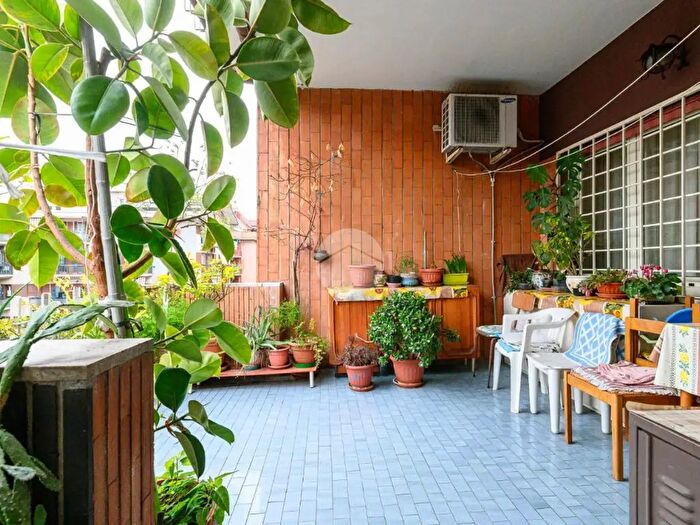 Appartamento trilocale in vendita in Via Arnaldo Cervesato, Roma