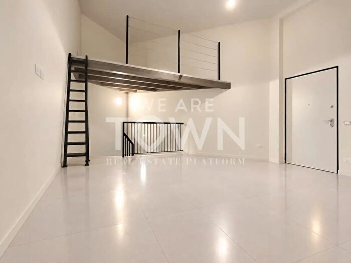 Appartamento quadrilocale in vendita in Via Zurigo, Milano