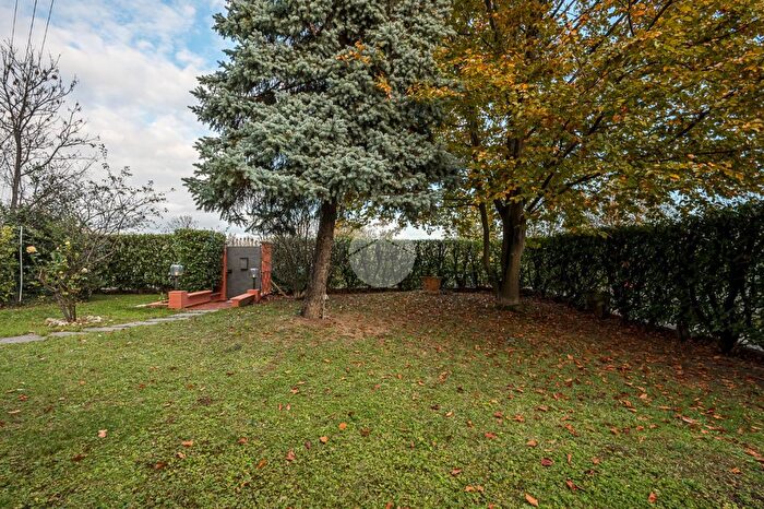 Casa con 5 locali in vendita in Via Arcour, Fiano