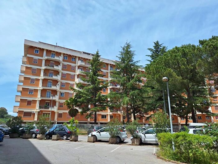 Appartamento trilocale in vendita in Via Leonida Bissolati Caltanissetta, Caltanissetta
