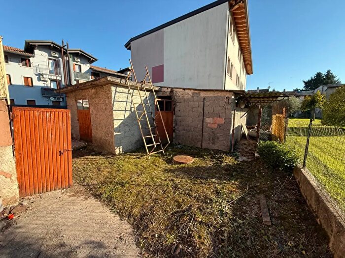 Case in Vendita e in Affitto - 2