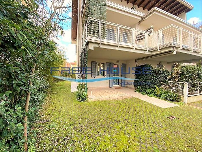 Casa quadrilocale in affitto in Viale A Toscanini, Mare, Cervia