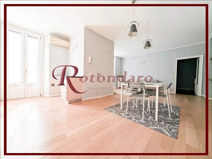 Appartamento bilocale in affitto in Via Francesco Petrarca, Milano