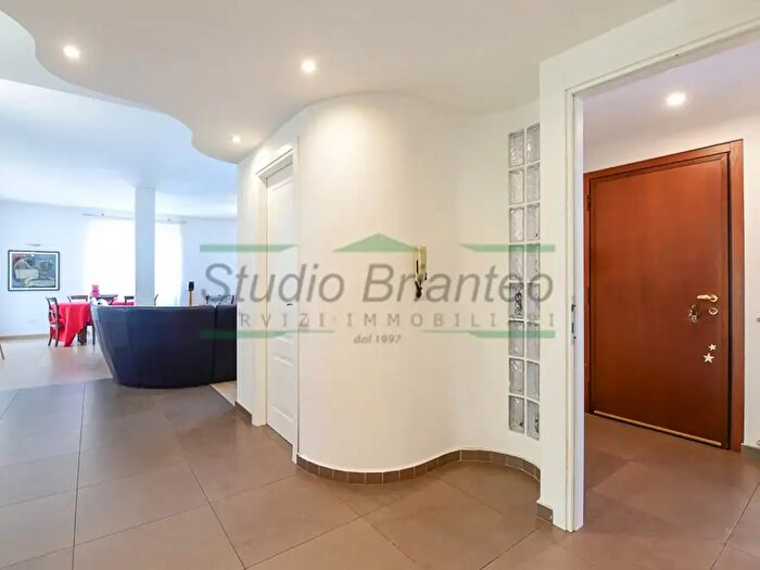 Casa con 9 locali in vendita in Via Vignareto, Besana In Brianza