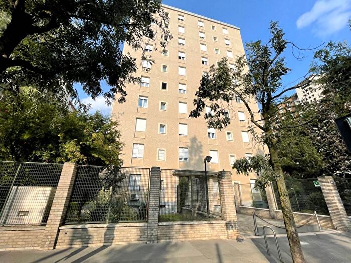 Appartamento bilocale in affitto in Viale Ca' Granda, Prato Centenaro, Milano