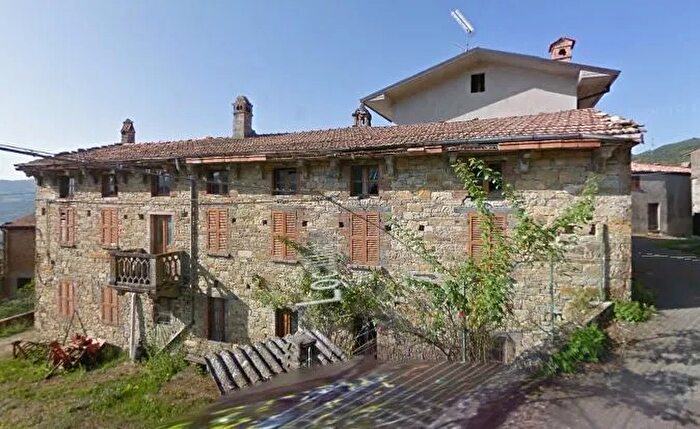 Casa con 5 locali in vendita in Via Roma, Morfasso