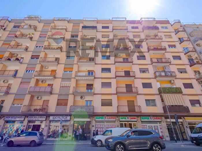Appartamento quadrilocale in vendita in Via Brigata Regina, Bari