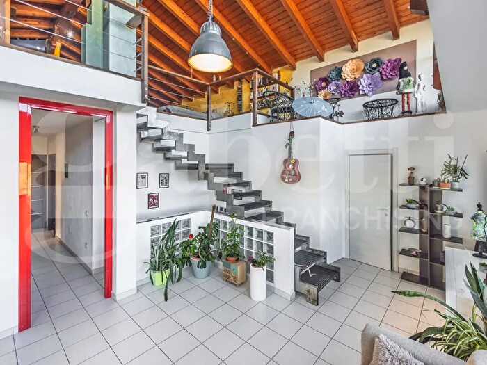 Case in Vendita e in Affitto - 2