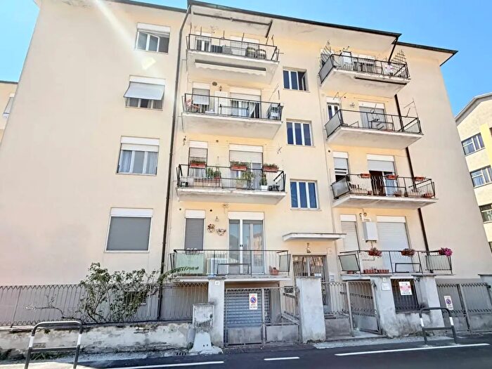 Appartamento con 5 locali in vendita in Via dei Tigli, Rieti