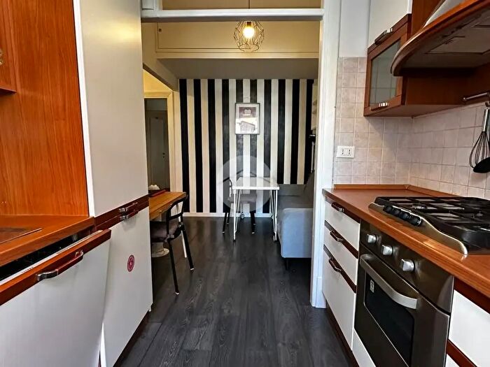 Appartamento bilocale in affitto in Via dei Liguri, Roma