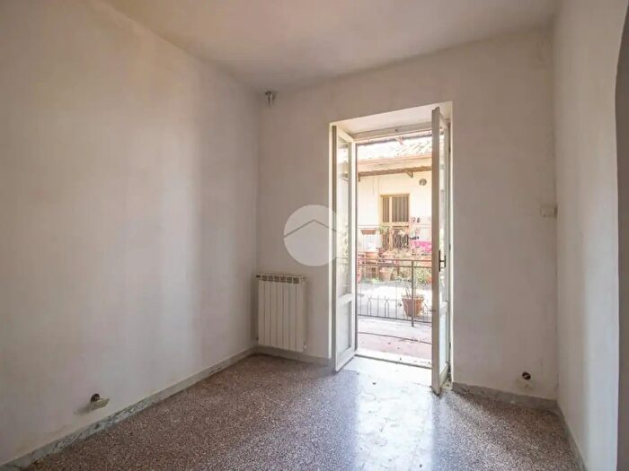 Appartamento trilocale in vendita in Via Cavour, Magliano Sabina