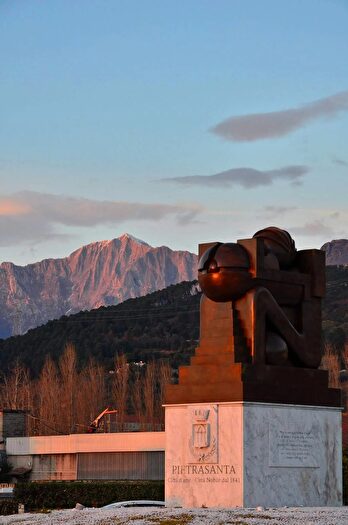 Casa monolocale in affitto in Seravezza