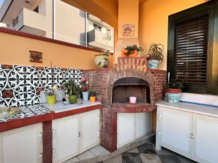 Casa con 6 locali in vendita in Via Salvatore Pugliatti, Villafranca Tirrena