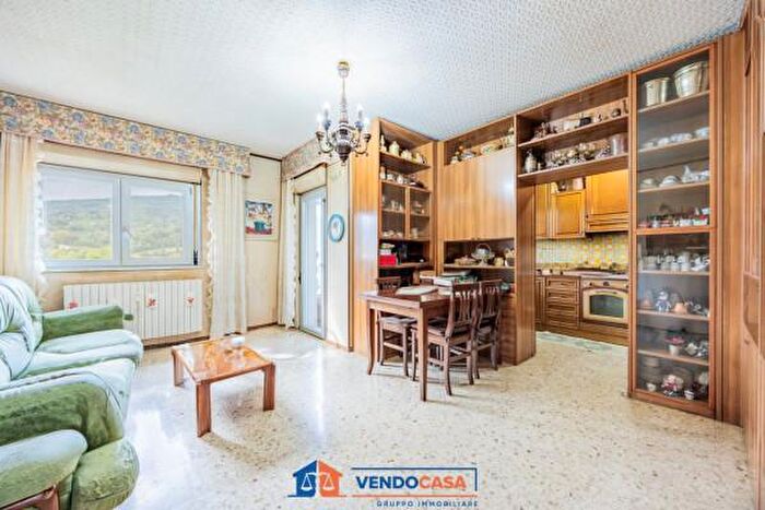 Appartamento con 5 locali in vendita in Via Bertairone, Pinerolo