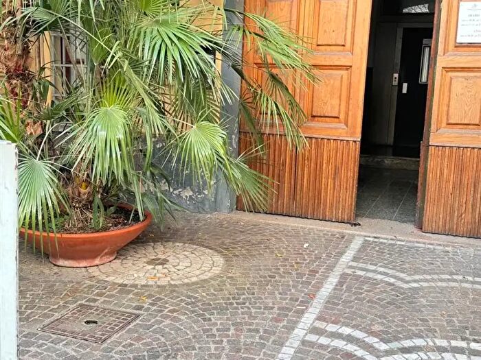 Appartamento bilocale in affitto in Via Velia, Salerno