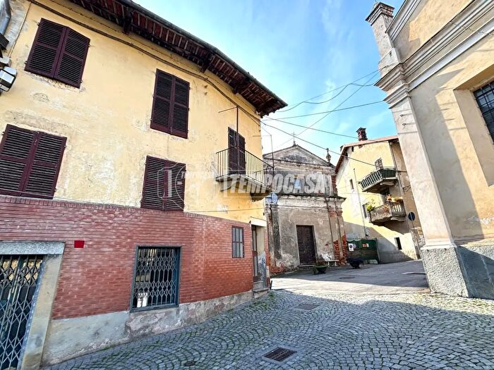 Casa con 5 locali in vendita in Via Castiglione, Candia Canavese