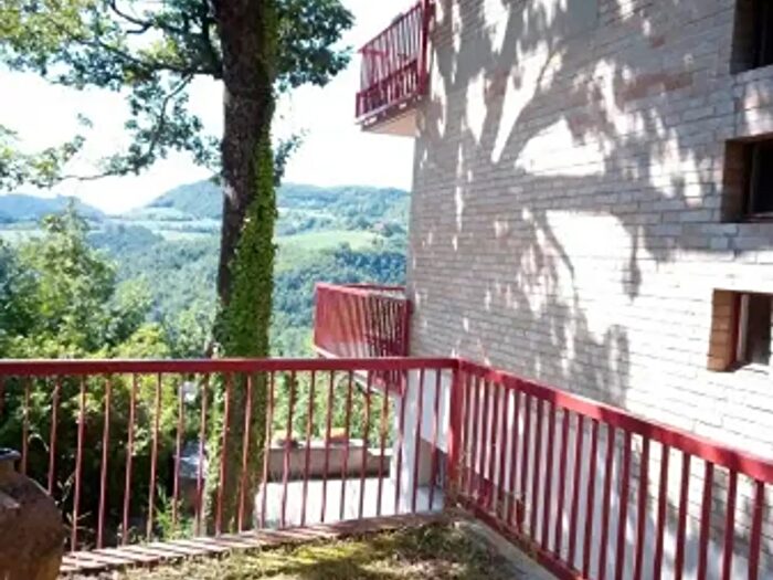 Casa con 6 locali in vendita in Via Sacco E Vanzetti, Urbino