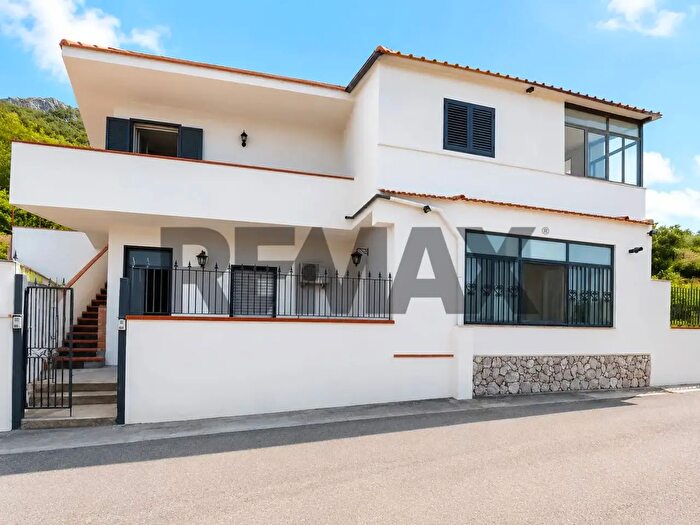 Casa con 7 locali in vendita in Castelmola