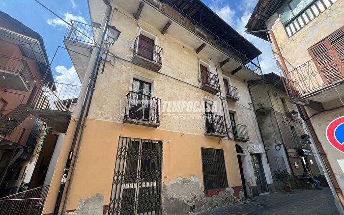 Appartamento trilocale in vendita in Via Roma, Locana