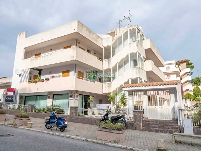 Appartamento quadrilocale in vendita in Via Messina, Messina