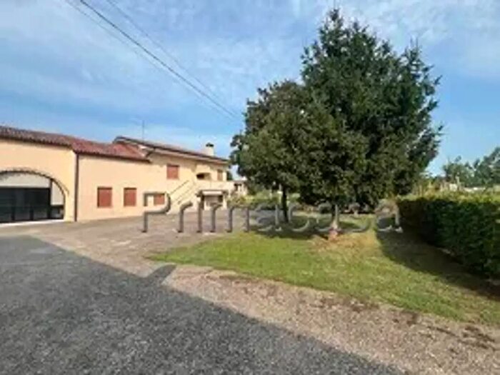 Casa con 5 locali in vendita in Via Sant'Eugenia, Pressana