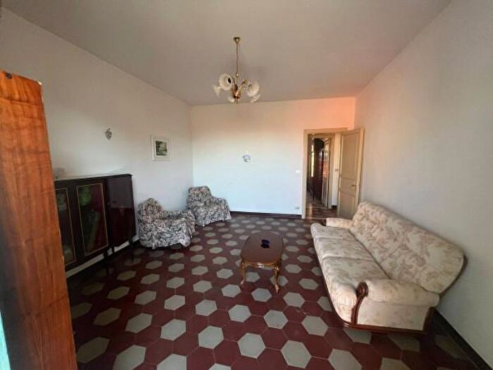 Appartamento quadrilocale in vendita in Via Stoviglieri, Santo Stefano Di Camastra