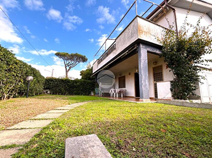 Casa trilocale in vendita in Via del Monumento, Anzio